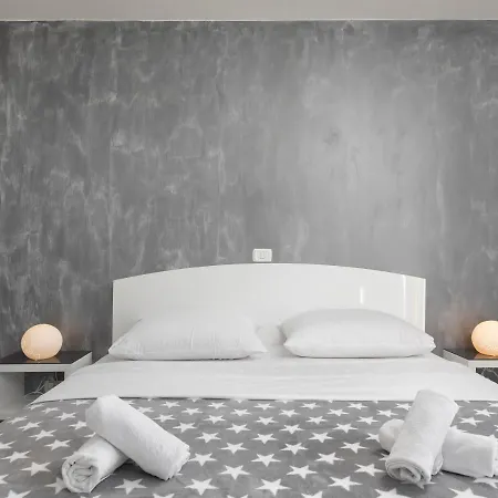 Luxury Green Beach Apartment Makarska
